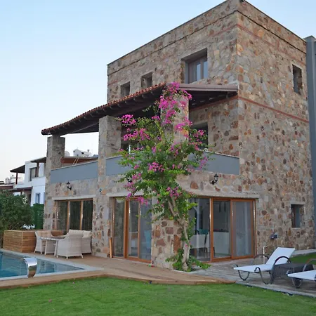 Mira Luxury Villa