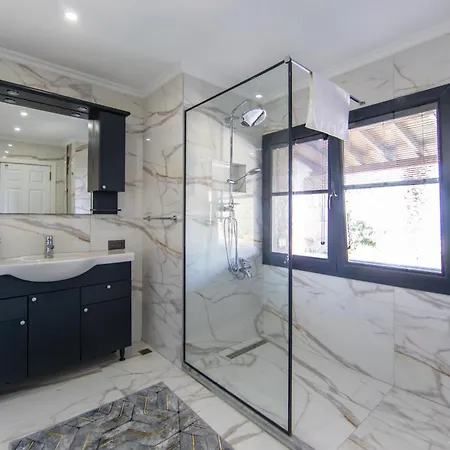 Mira Luxury Villa